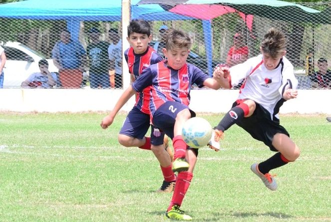 Fútbol/Menores: Se juega el Clásico de Brinkmann — AGENDA ROJINEGRA
