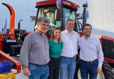 La Diputada Estévez visitó el Hospital,  viviendas en Spirandelli y entregó maquinarias al Municipio