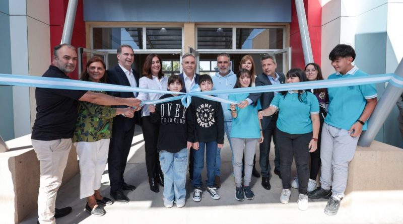 San Francisco: Llaryora inauguró la escuela Proa “Evelina Feraudo”