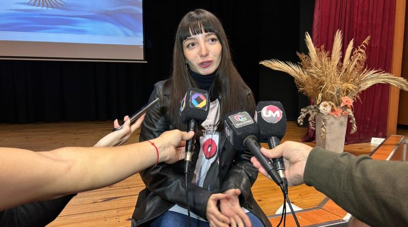 🔊 Se proyectó «La Otra Guerra» con la participación de la actriz Micaela Villarreal