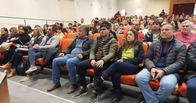 Actis encabezó el Acto de entrega de Becas Educativas y Deportivas