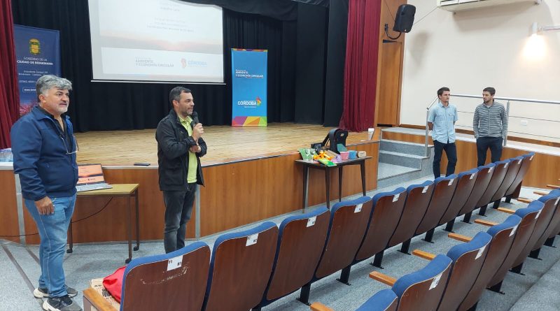 Ministerio de Ambiente capacita en Gestión de Residuos Sólidos Urbanos