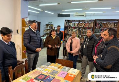 Biblioteca de Brinkmann recibió libros desde la Legislatura