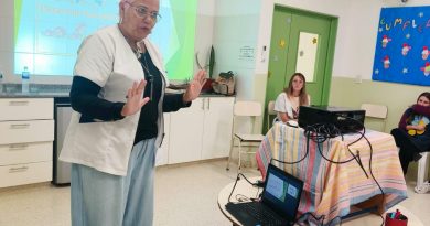 Taller «Qué necesita un niño para crecer salo» en Sala Cuna Municipal