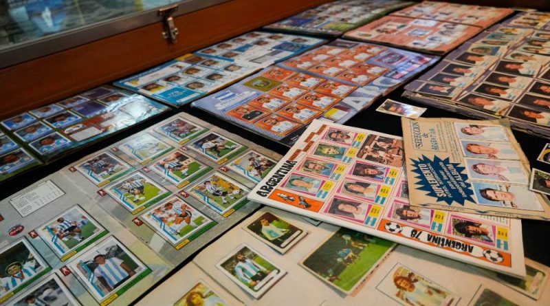 Vacaciones –  El Museo Provincial del Deporte exhibe una colección única de figuritas de mundiales