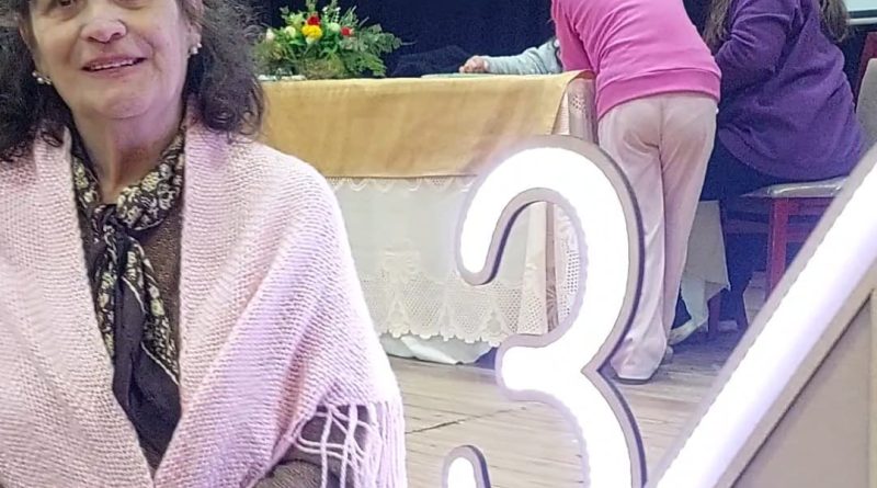 «XXXIV Encuentro Nacional de Poetas” – Pasó la primera jornada con exposición de fotos y libros y viene un “sábado de boinas y plumas”