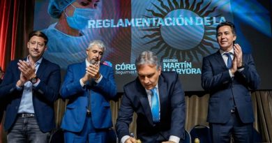 Llaryora anunció un importante incremento salarial para los equipos de salud