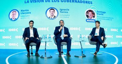 Llaryora participó del 61° Coloquio IDEA en Mar del Plata