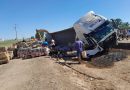 Obras en Cruce de Ruta 1 y 17 – Un camión volcó su carga de mermeladas