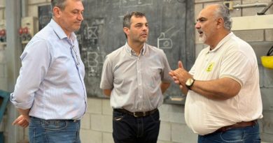 Actis y Tevez recorrieron la Jornada de Puertas Abiertas del IPEMyT