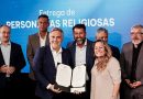Llaryora entregó las primeras personerías jurídicas religiosas de la provincia