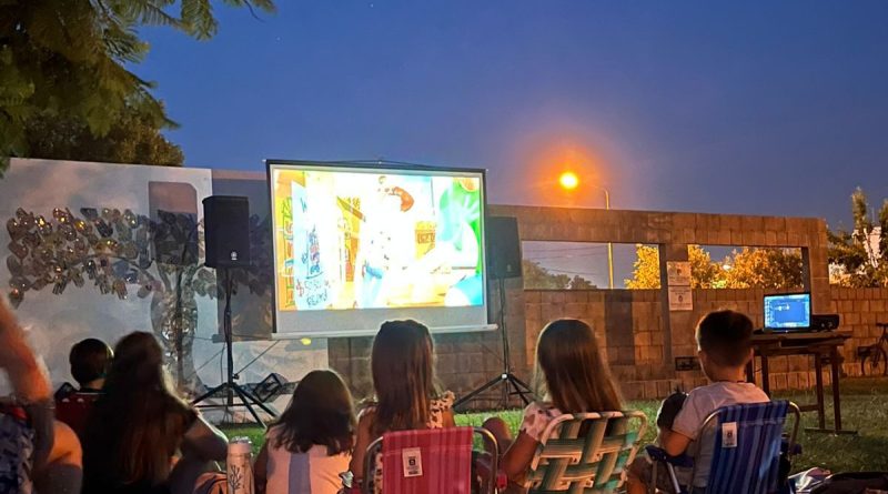 Finalizó el ciclo “Cine bajo las estrellas” en Suardi
